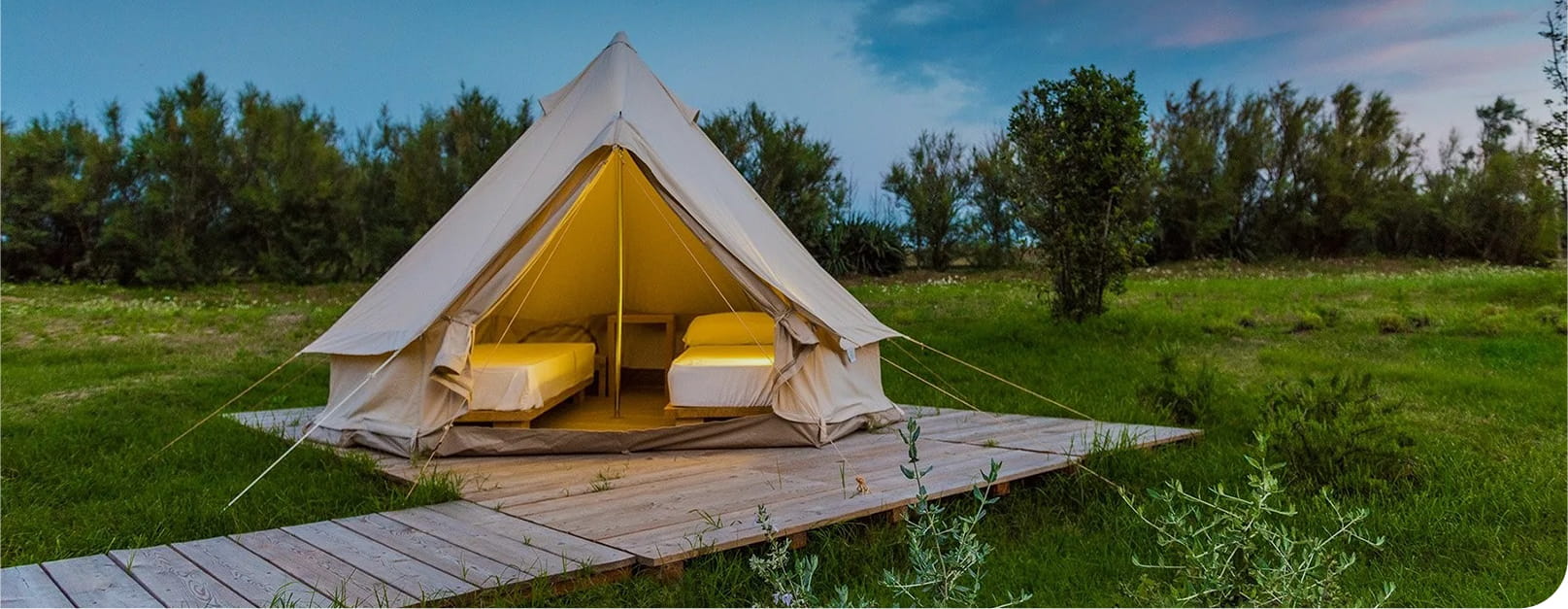 Case și camere cu ecran de camping