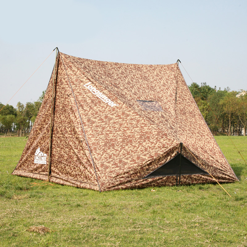 Cot de camping în aer liber